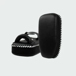 8 Muay Thai Single Strap Thai Pads | Black/Black